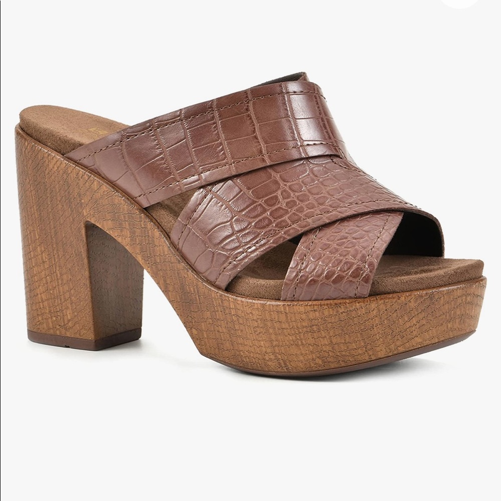 WHITE MOUNTAIN Shoes Alive Platform Heel Sandal - Brown - 9 - New With Defects
